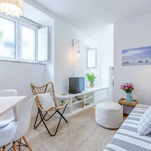  Apartamento Renovated Typical Baixa Apartment, By Timecooler